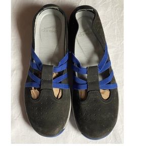 Dansko Size 38 EU Mary Jane Flat Black Suede